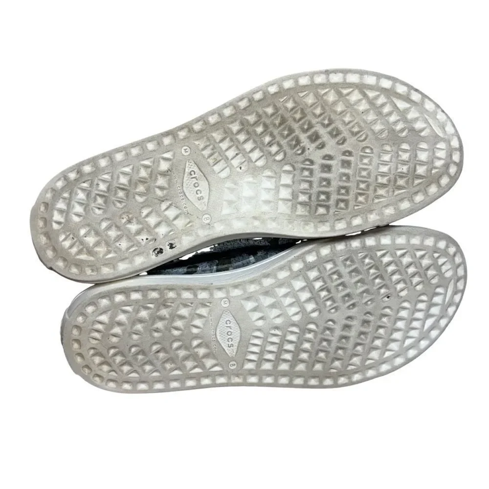 Men’s Slip on crocs size 8 camo blue